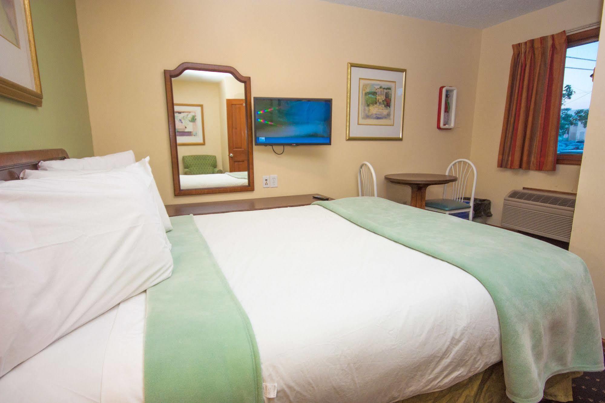 Calypso Boutique Hotel Wildwood Exterior photo